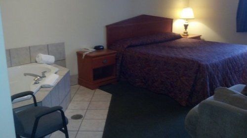Commodore Perry Inn & Suites Порт-Клінтон Екстер'єр фото